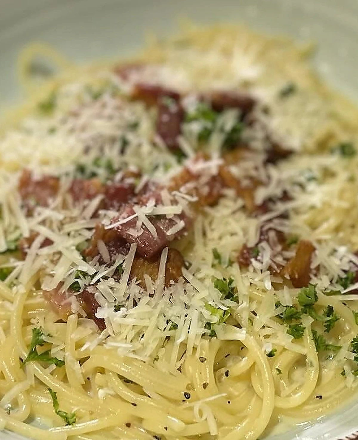 Creamy spaghetti carbonara